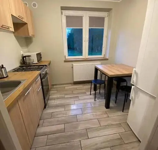 Noclegi Rychwal Hostel *